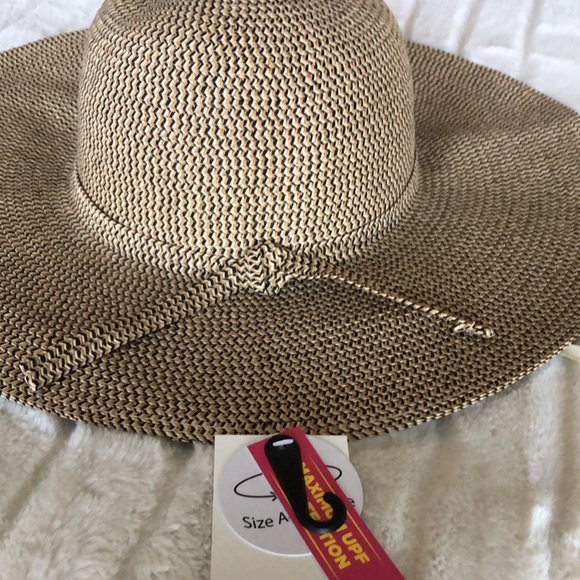 NWT Packable Sun Hat - Picture 4 of 5